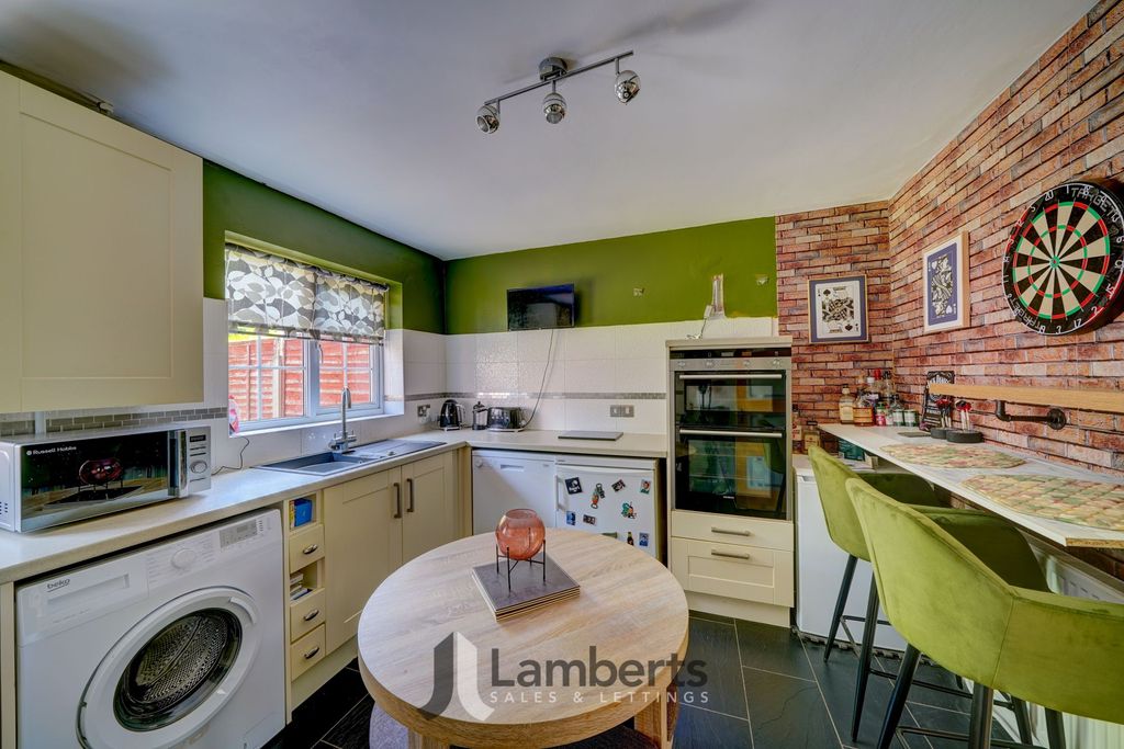 Property photo 3 of 14 Kitchen/Diner