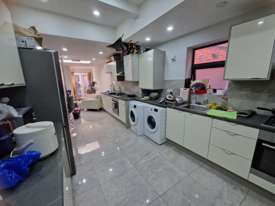 Property photo 1 of 3