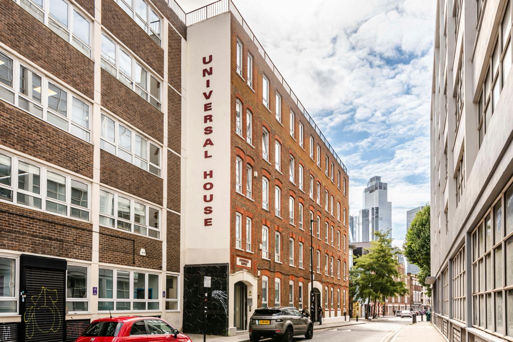 Property photo 1 of 2 Universal Hse 34F  Low Res 27.Jpg