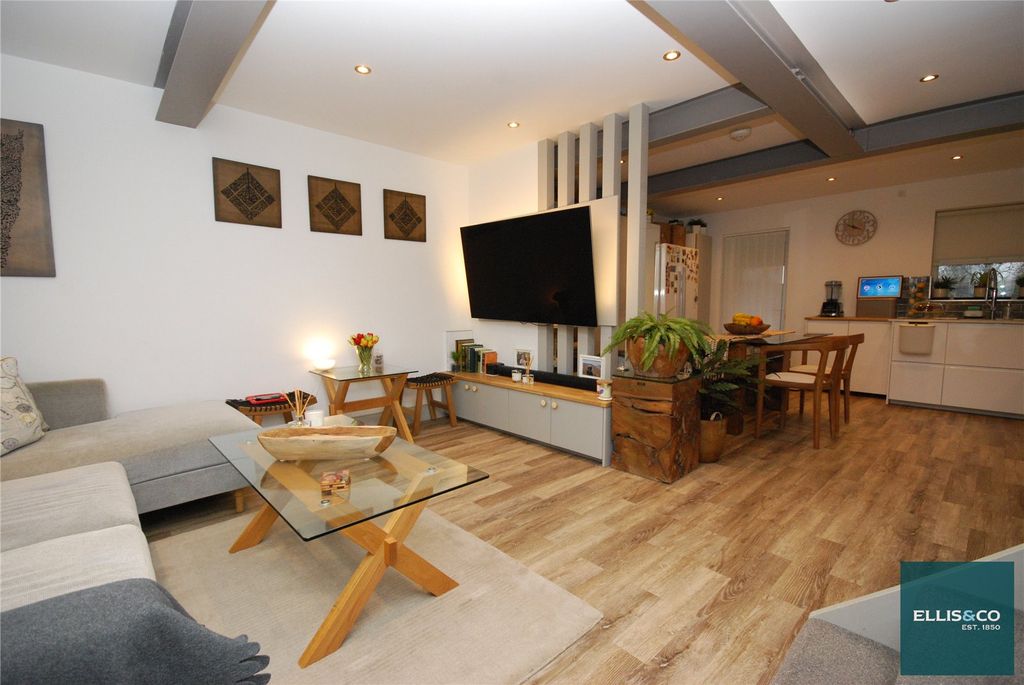 Property photo 1 of 23 Picture No. 62