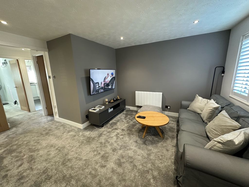 Property photo 2 of 6 Living Room