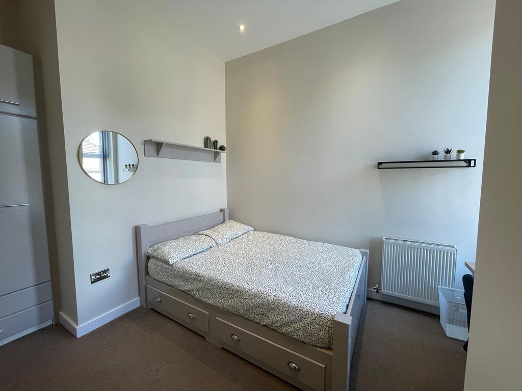 Property photo 2 of 14 3705cd76-Da74-4671-9Ebf-45Bbf5Ef44B1