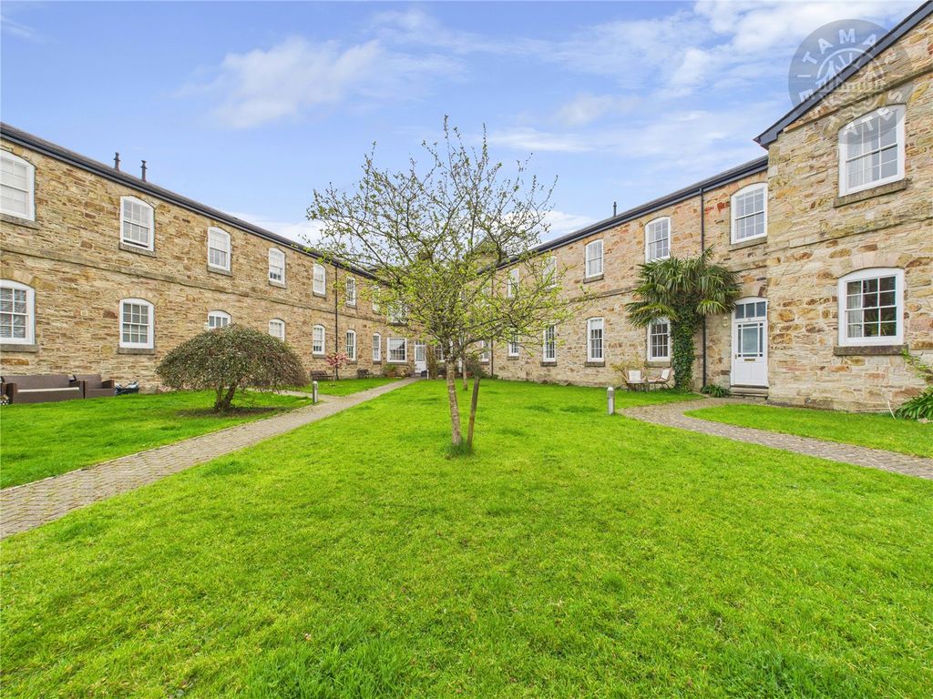 Property photo 3 of 15 Communal Grounds