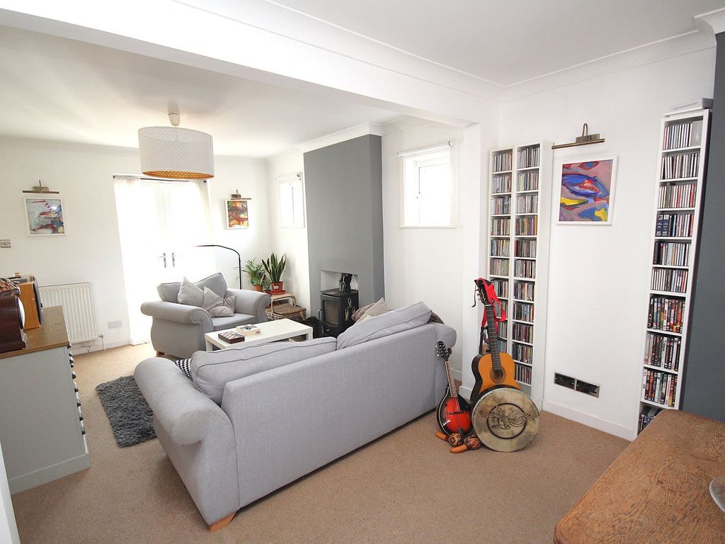 Property photo 3 of 21