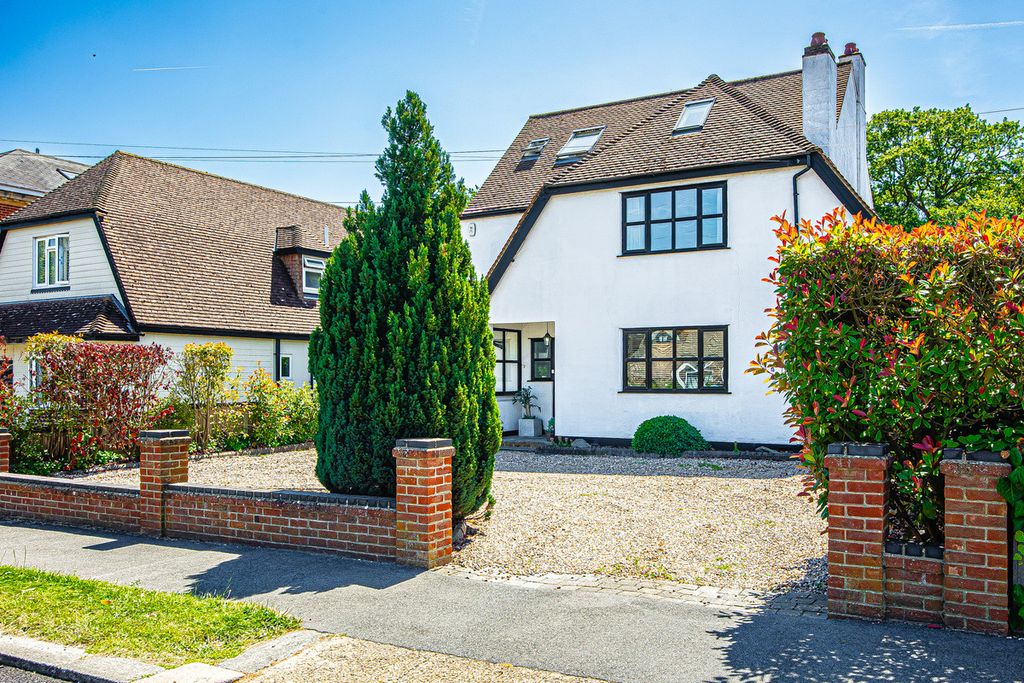 Property photo 2 of 43