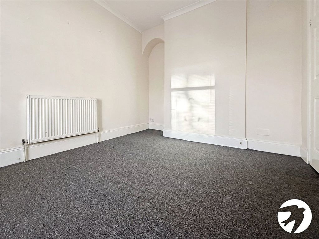 Property photo 3 of 15 Picture No. 04