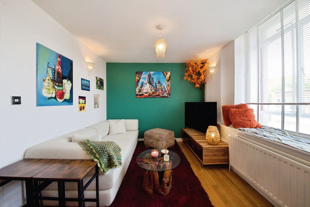 Property photo 2 of 9 Pbox-Img.Jpg