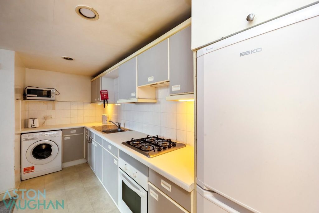 Property photo 2 of 11 4621502