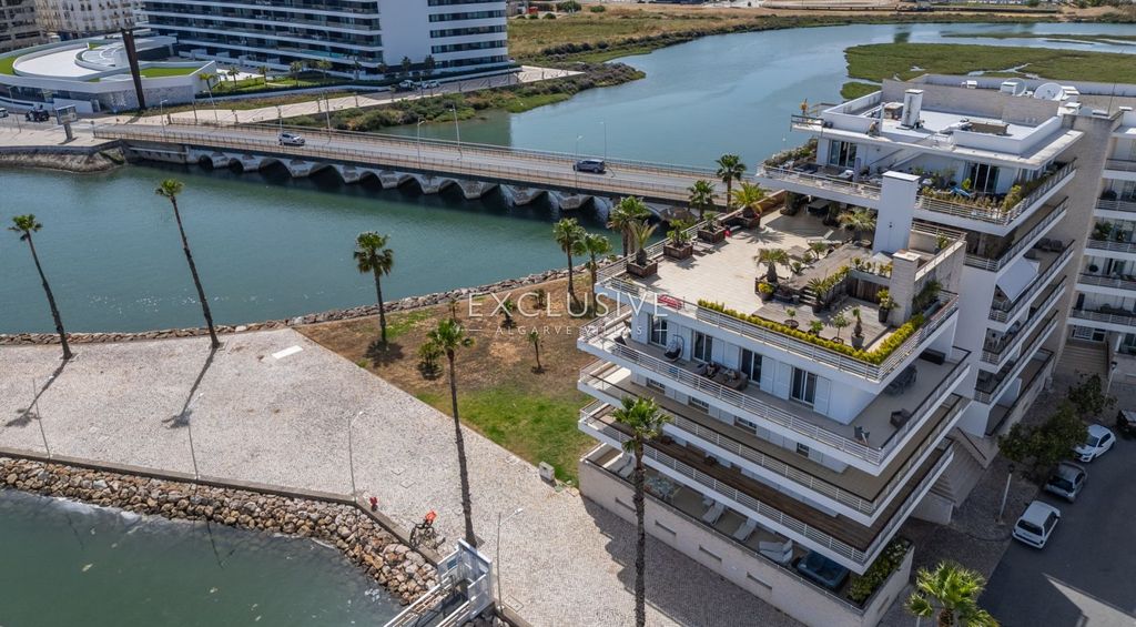 Property photo 2 of 31