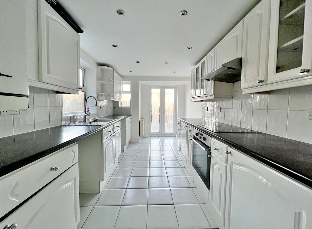 Property photo 3 of 14 Picture No. 06