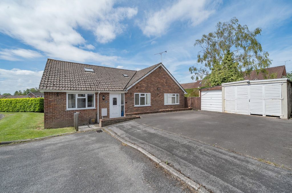 Property photo 1 of 15 1458009-18-6A0ee5...
