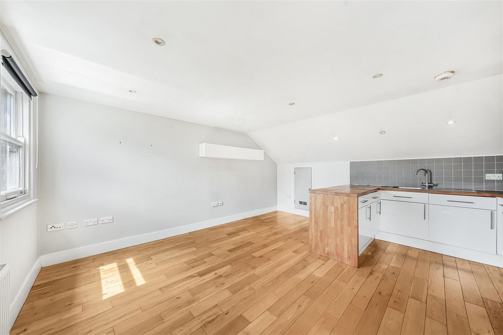 Property photo 2 of 14 3.Jpg