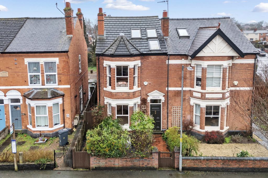 Property photo 1 of 20