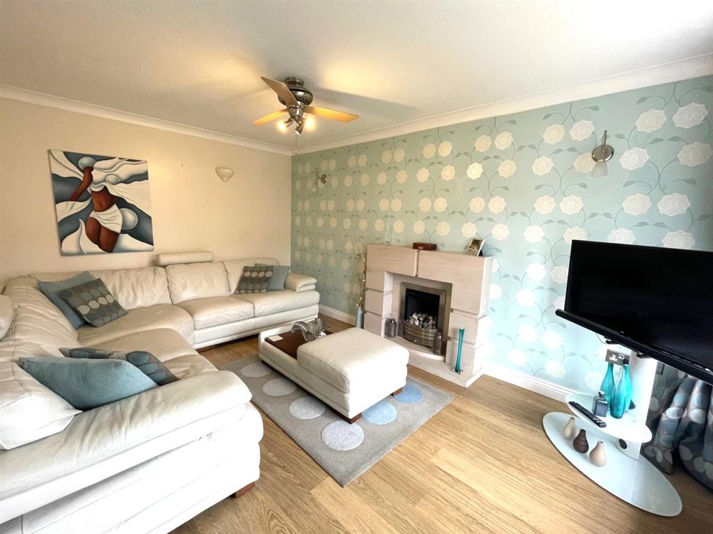 Property photo 2 of 20 B2.Jpg