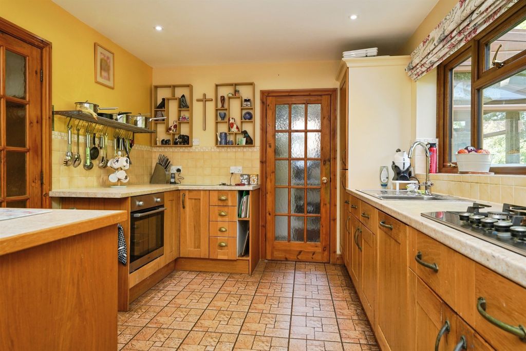 Property photo 3 of 20