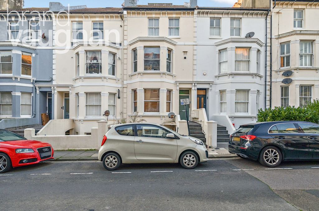 Property photo 1 of 8 14E3A3Eb-4c54-4Ad...