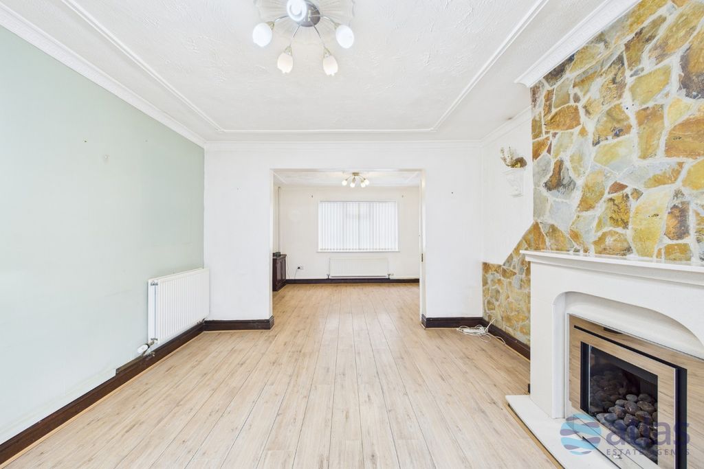 Property photo 2 of 16 Living Room