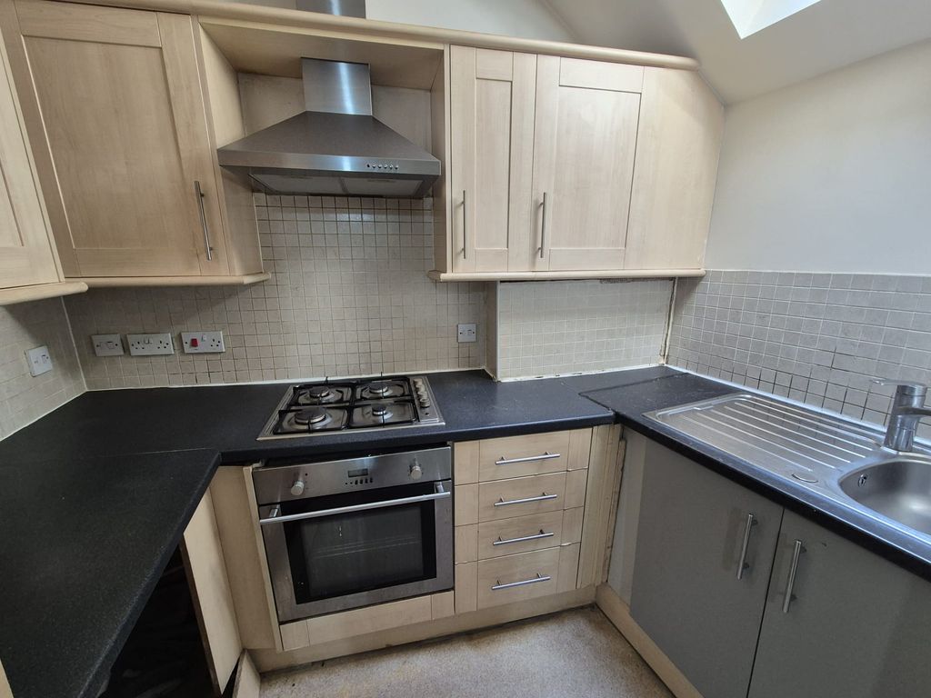 Property photo 2 of 5 Kitchen