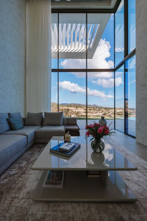 Property photo 2 of 45