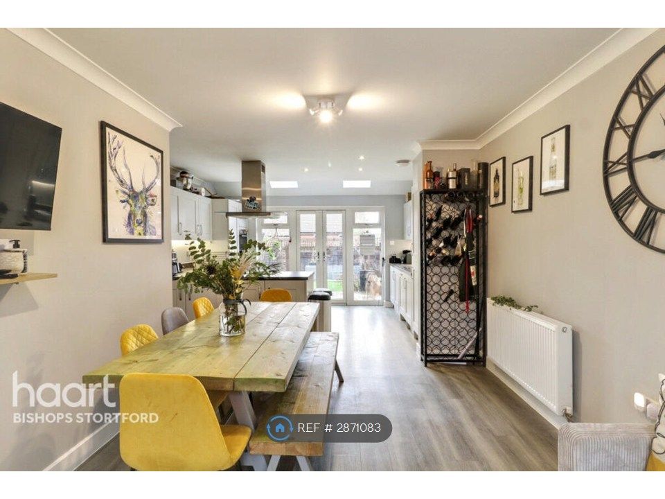 Property photo 2 of 22