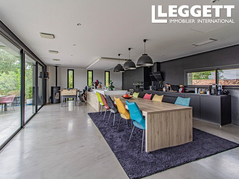 Property photo 3 of 10