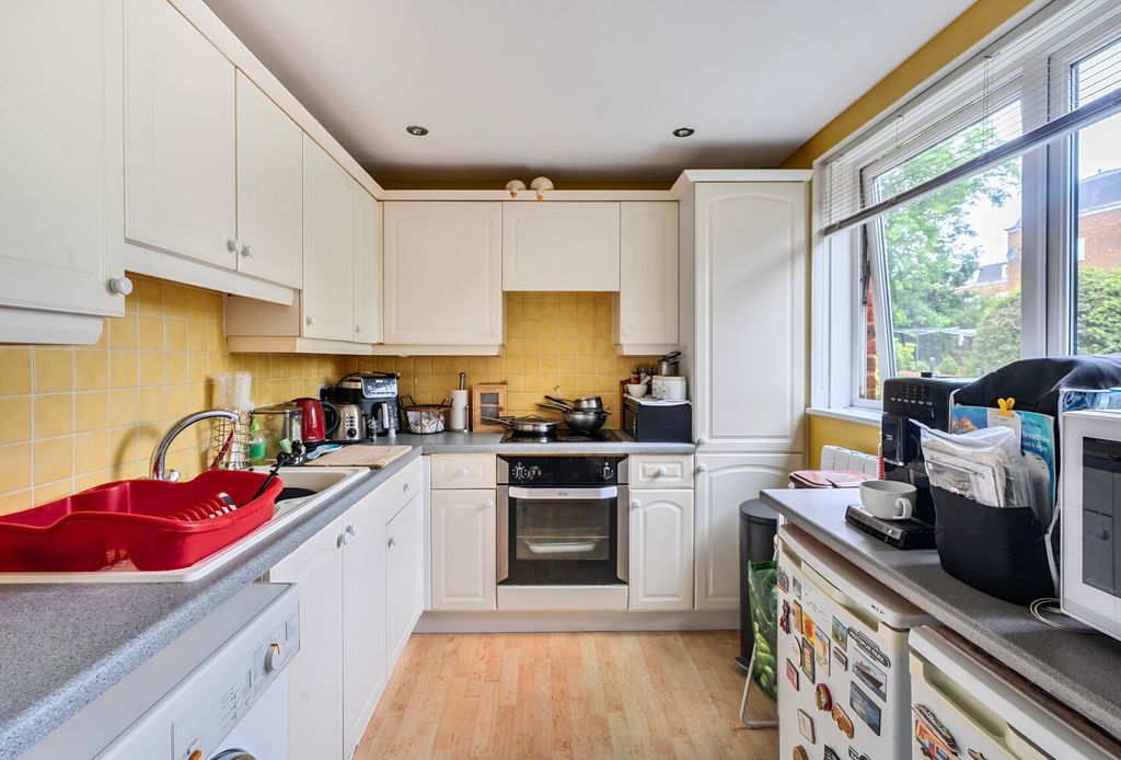 Property photo 3 of 12 1469986-9-6A26c1E...