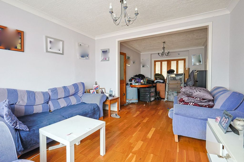 Property photo 2 of 21