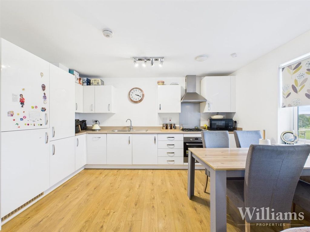 Property photo 3 of 12 Cam02861G0-Pr0499-Still010.Jpg