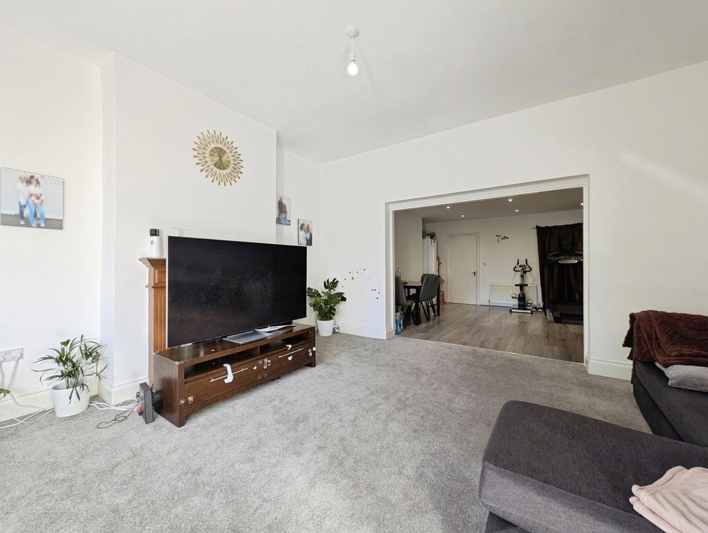 Property photo 1 of 16 Pbox-Img.Jpg