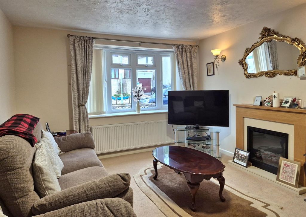 Property photo 2 of 11 20251016_094724_Resized.Jpg