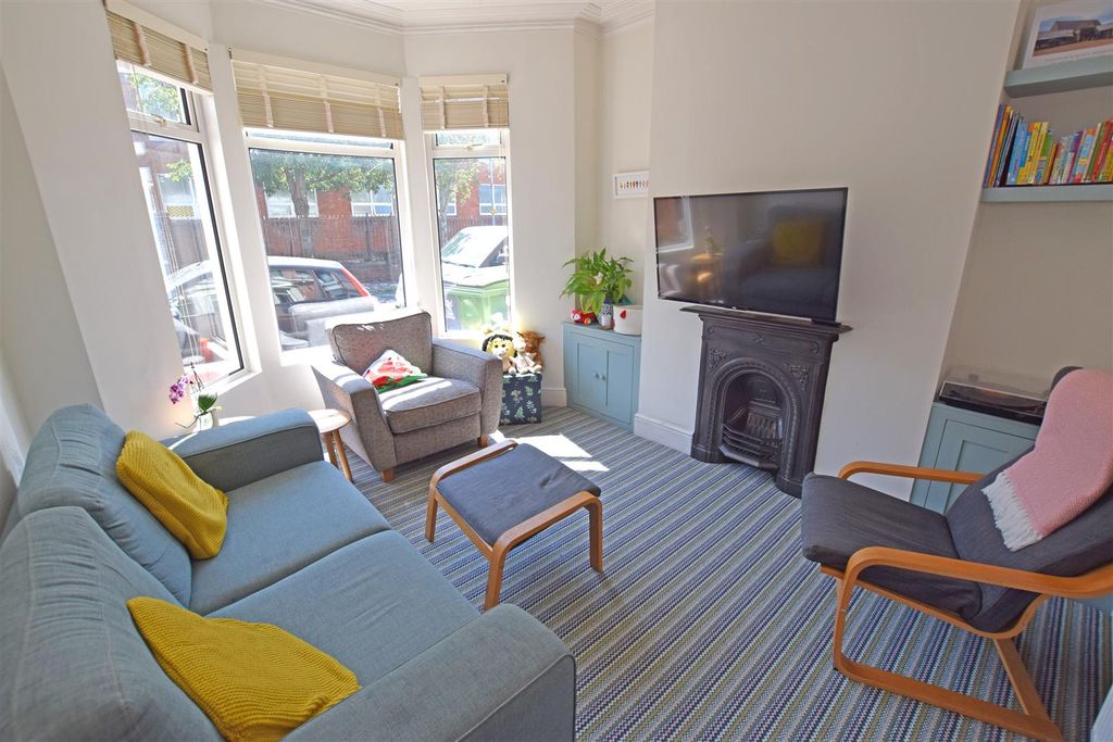Property photo 2 of 14 Lounge.Jpg