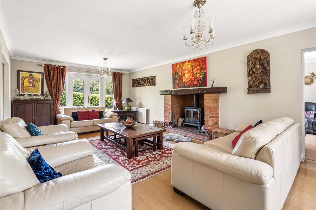 Property photo 2 of 13 Sitting Room