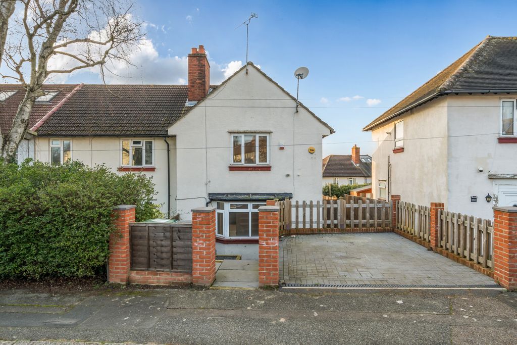 Property photo 1 of 16 1425961-1-69Aefe9...