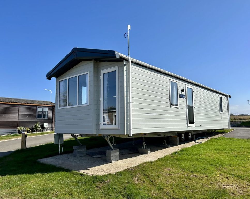 Property photo 1 of 8 1