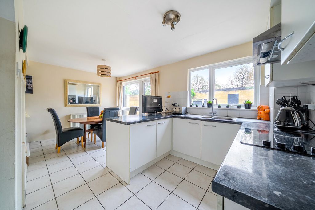 Property photo 2 of 16 1-69d8d5A3102A1-1...
