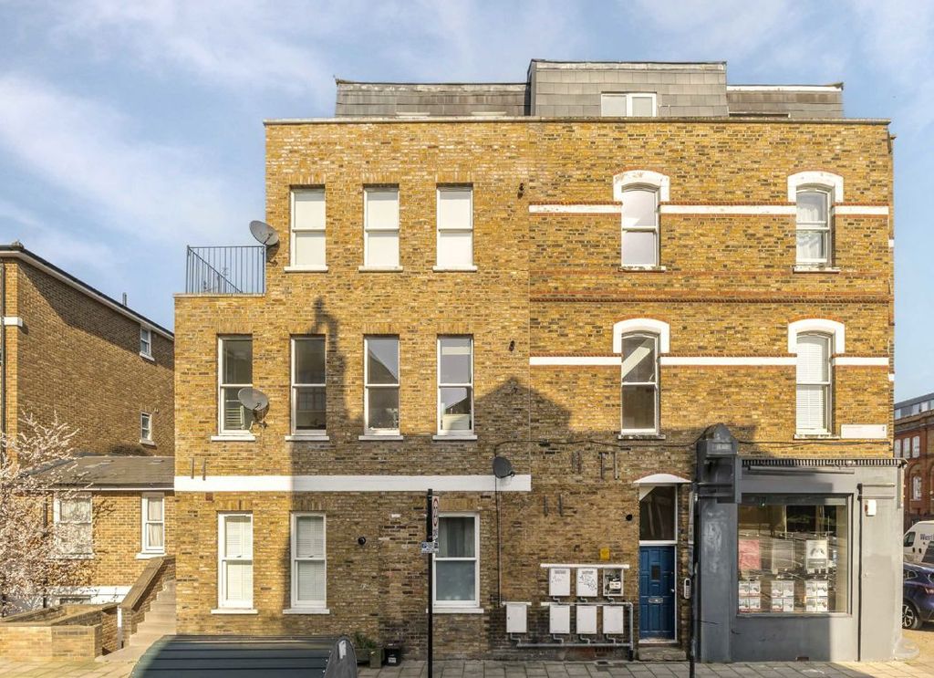 Property photo 3 of 6