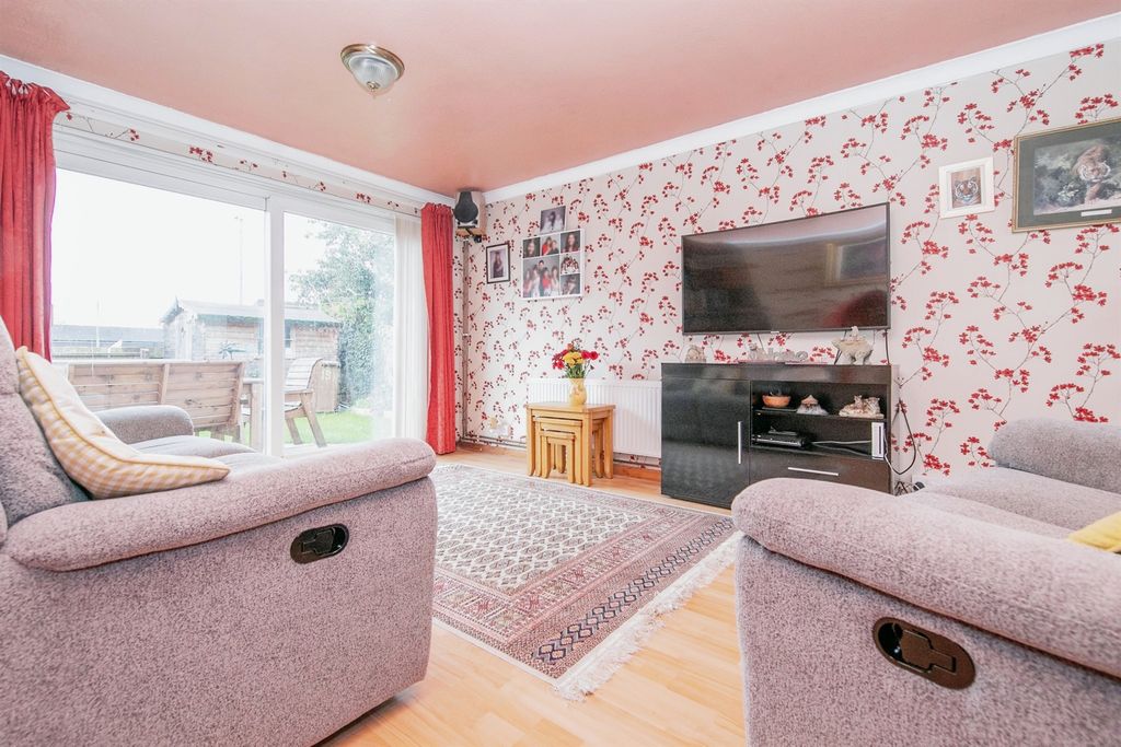 Property photo 2 of 15
