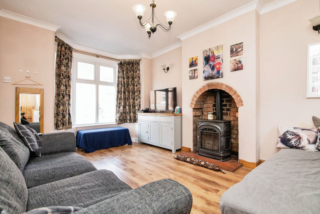 Property photo 2 of 17 Photography