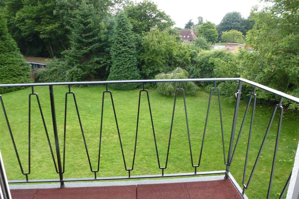 Property photo 2 of 11 5303741