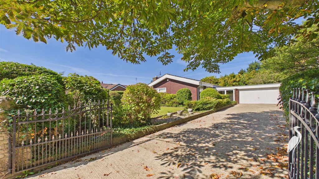 Property photo 2 of 47
