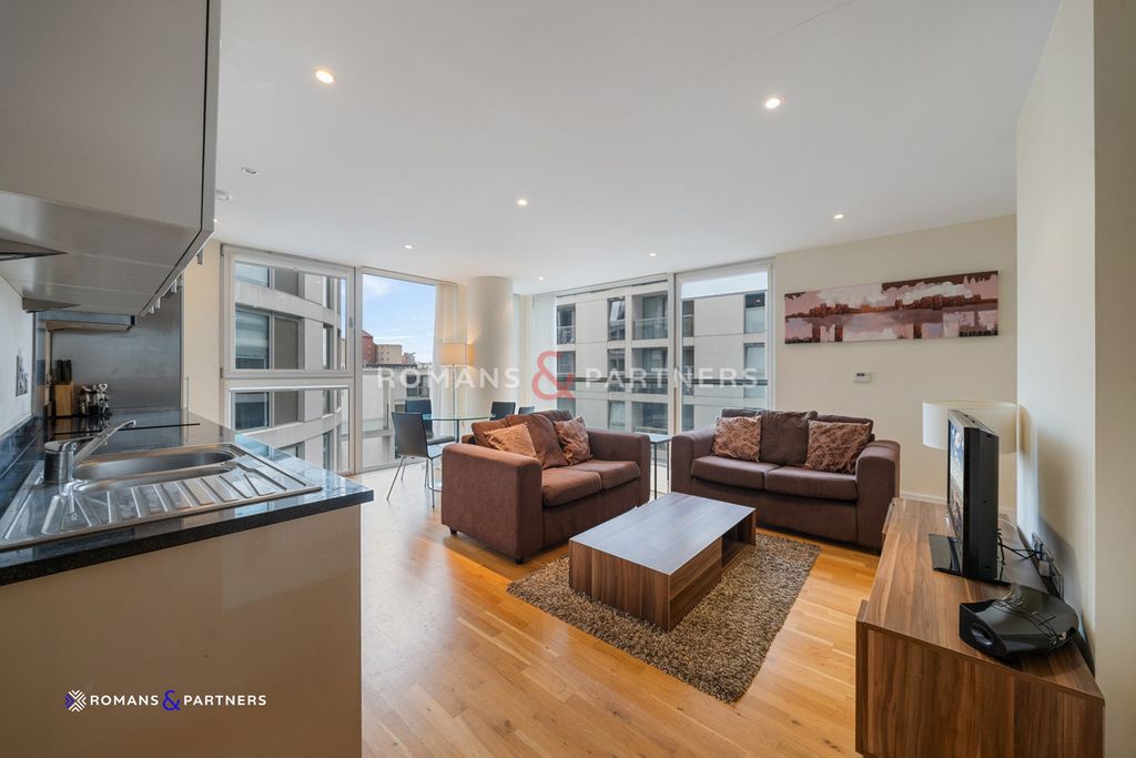 Property photo 2 of 13