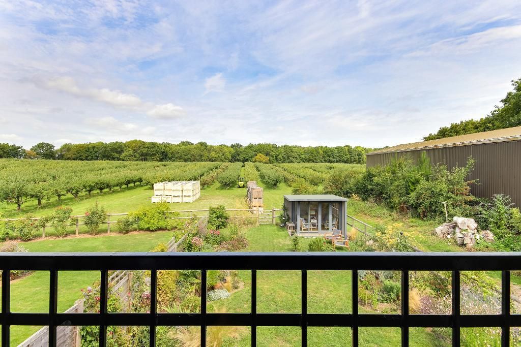 Property photo 3 of 15 Photo 3