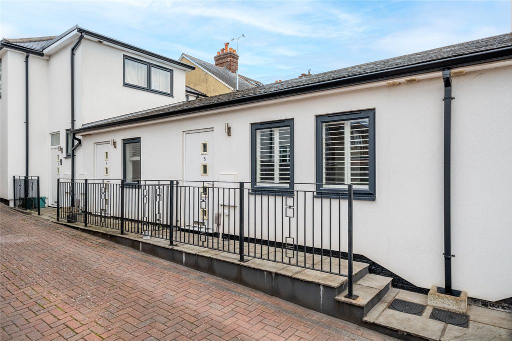 Property photo 2 of 14 Picture No. 29