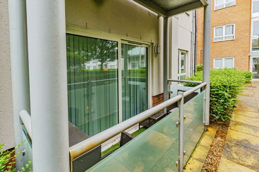 Property photo 2 of 25