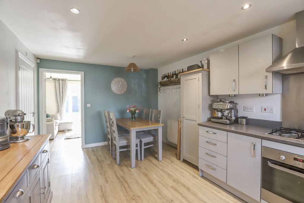 Property photo 3 of 26 Kitchen Diner