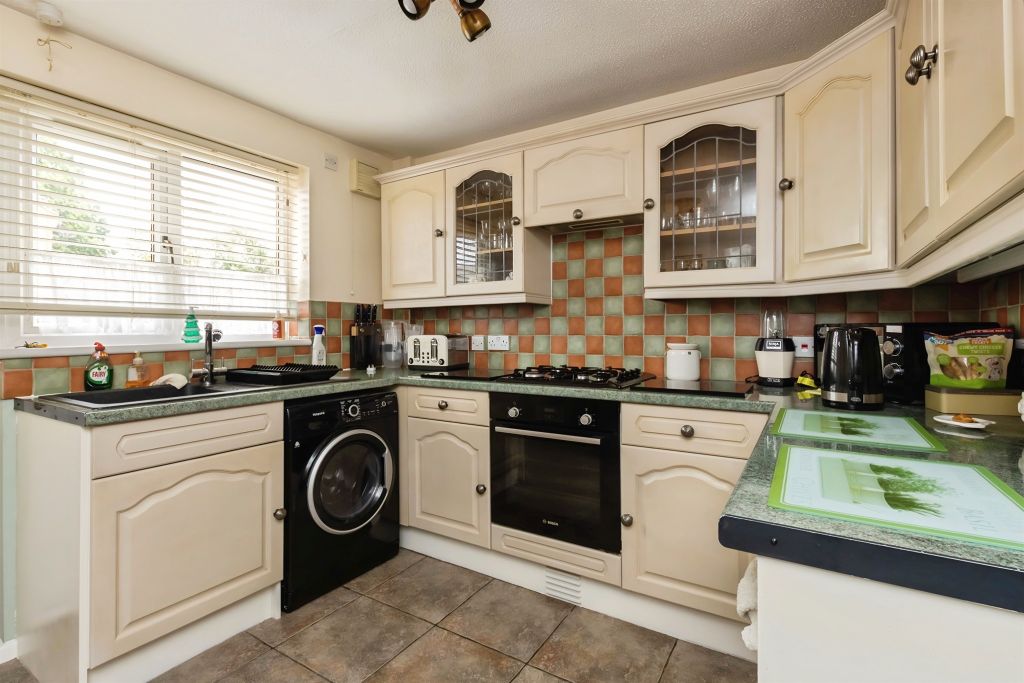 Property photo 2 of 17