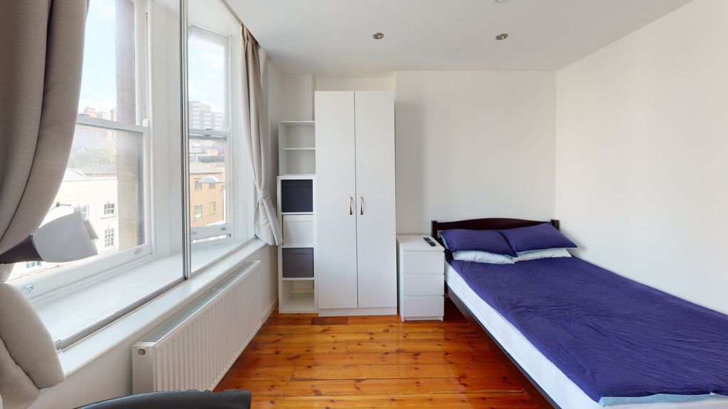 Property photo 1 of 4 Studio Room