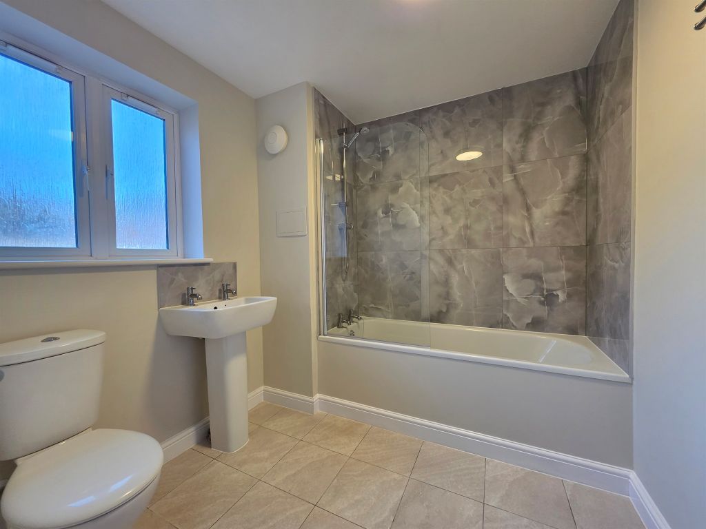 Property photo 3 of 7 Bathroom