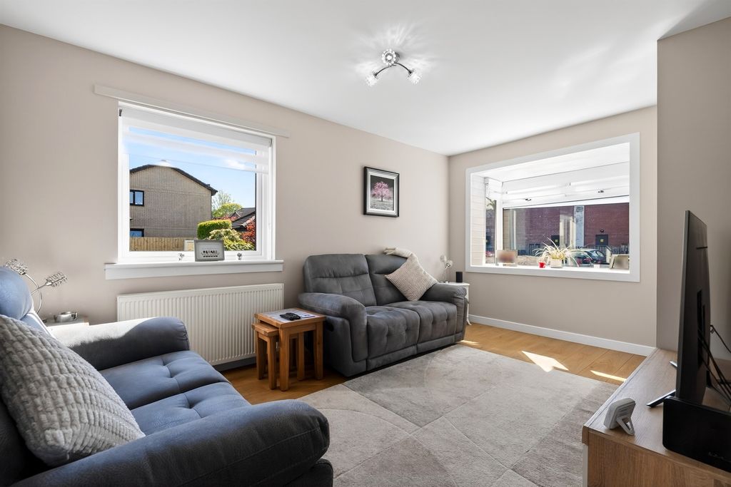 Property photo 2 of 18
