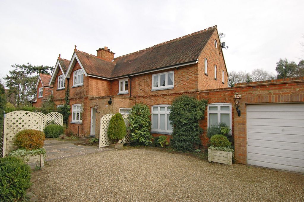 Property photo 1 of 19 Image